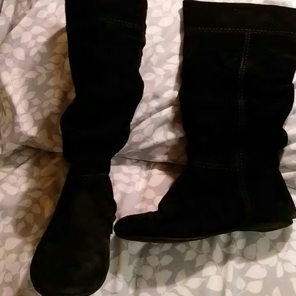 Black suede boots