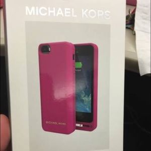 Authentic Michael Kors iphone 5/5s charging case
