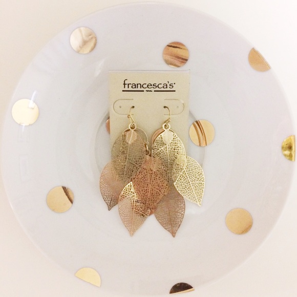 Francesca's Gold Leaf Earrings