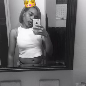 Meet your Posher, Kayla