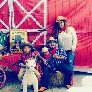 Meet your Posher, Victor