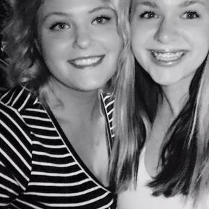 Meet your Posher, Kelly