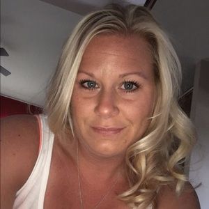 Meet your Posher, Angie