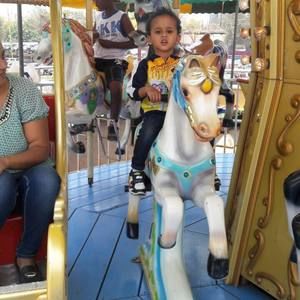 Meet your Posher, Meda