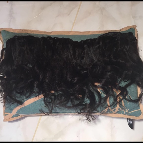 Hair extensions | www.allurevintage.com|