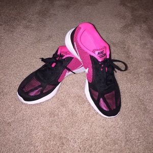 Brand new Nike size 8 revolution 3 sneakers