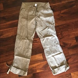 Cuffed Maternity Capris