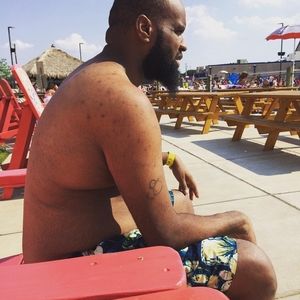 Meet your Posher, Khaliff