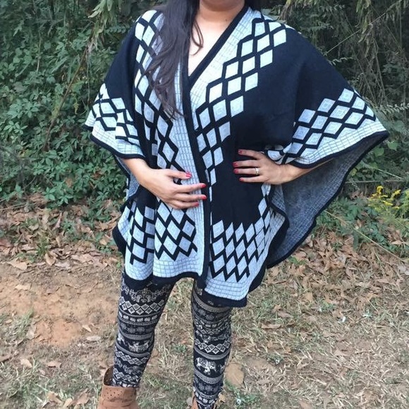 Open Style Sweater - Picture 2 of 4