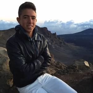 Meet your Posher, Leo