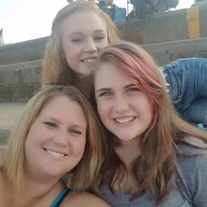 Meet your Posher, Rebecca