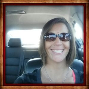 Meet your Posher, Lora