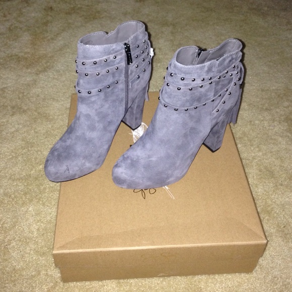 Jessica Simpson Marguerit booties