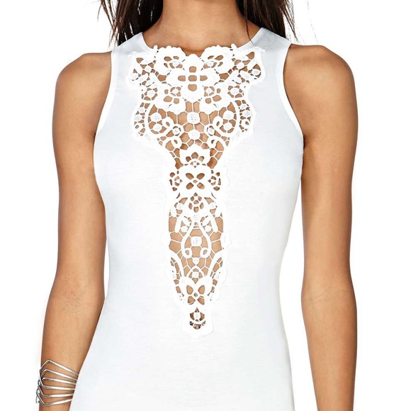 Crotchet w/ Openback White Dress - Picture 5 of 9