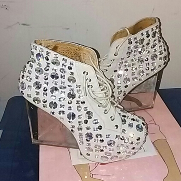 SOLD⚡⚡⚡⚡⚡RARE DIANA JEWEL LUCITE WEDGE