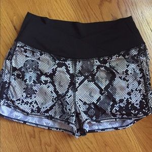 Lululemon Sunset Salutation shorts,  4 (like new!)