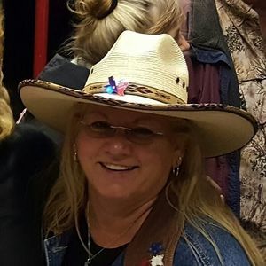 Meet your Posher, Joyce