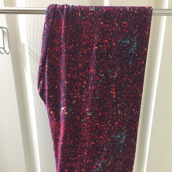 Lularoe leggings. Washed once per LLR. Never worn.