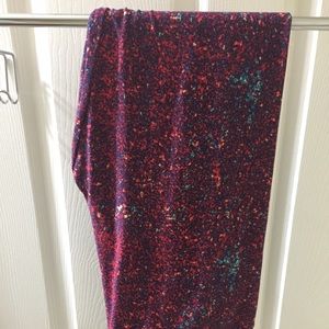 Lularoe leggings. Washed once per LLR. Never worn.