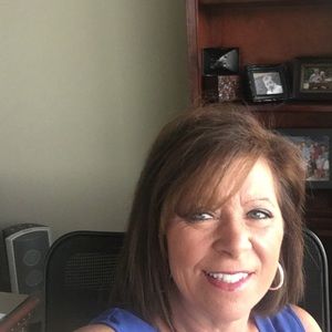 Meet your Posher, Carla