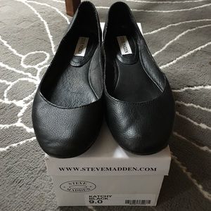 Steve Madden 'Katchy' leather flats.