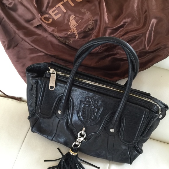 Satchel style handbag