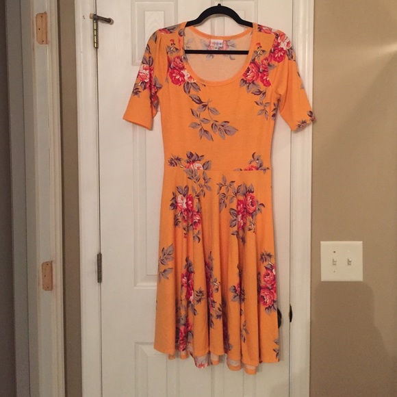 Lularoe Nicole dress NWOT