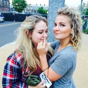 Meet your Posher, Paige