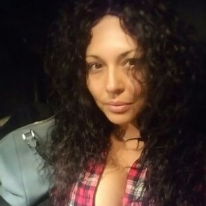 Meet your Posher, Gina