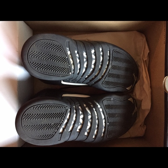 Air Jordan 12s "The Master" sz 11 - Picture 3 of 4
