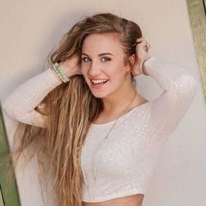 Meet your Posher, Abigail