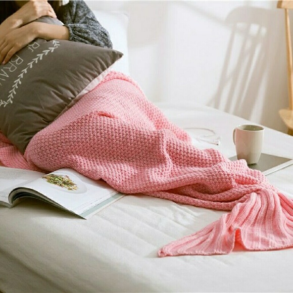 Mermaid Tail Blanket - Picture 1 of 1