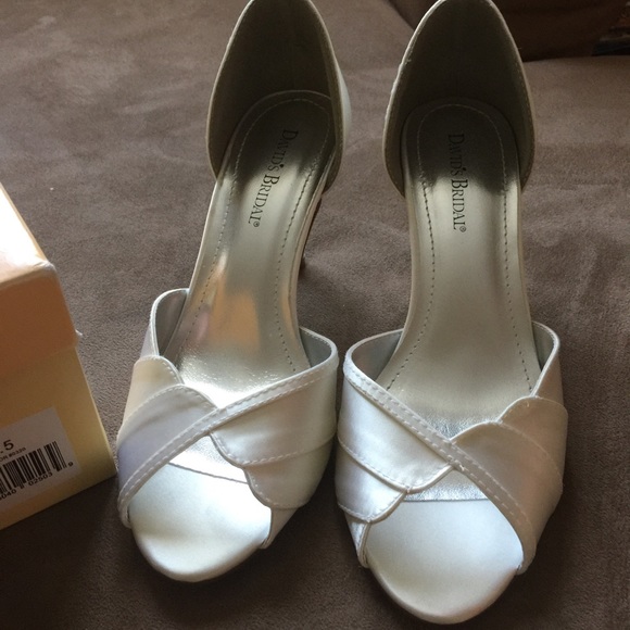 Ivory wedding shoes