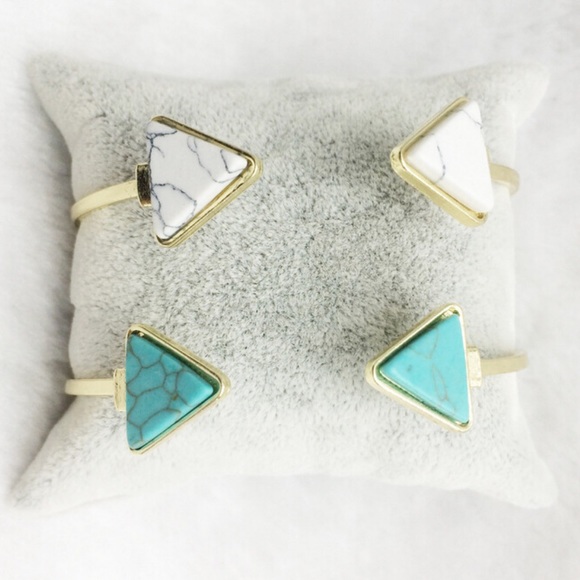 Howlite 14K Bangle - Picture 3 of 4