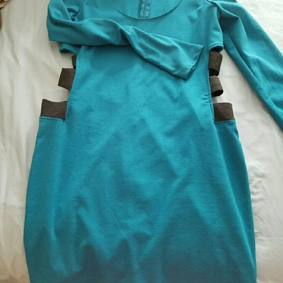 Side cut out dress - Picture 1 of 1