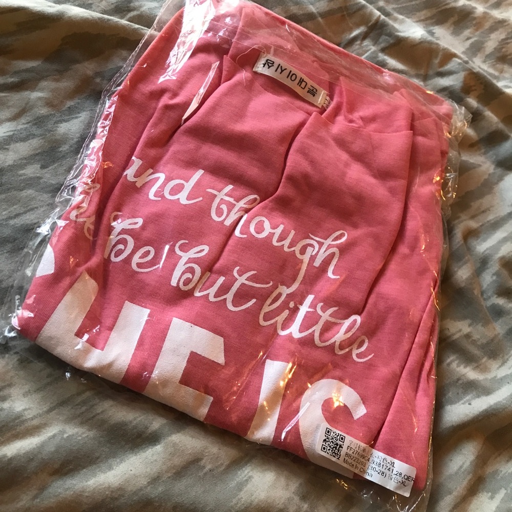 1 Shoulder SHE IS FIERCE pink fashion sweatshirt - Picture 5 of 5