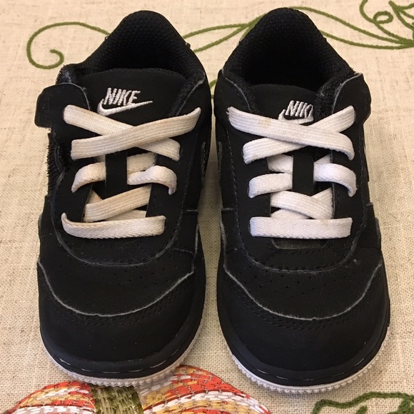 Nike AirMax toddler boy sneaker