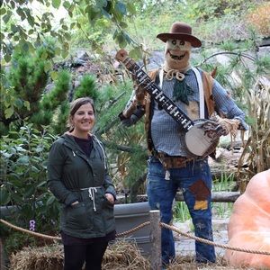 Meet your Posher, Claudia