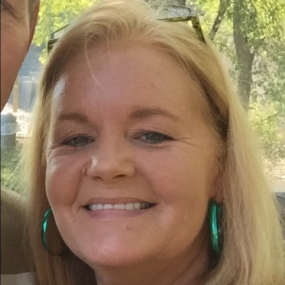 Meet your Posher, Oralee