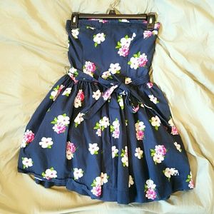 Abercrombie & Fitch Strapless Floral Dress