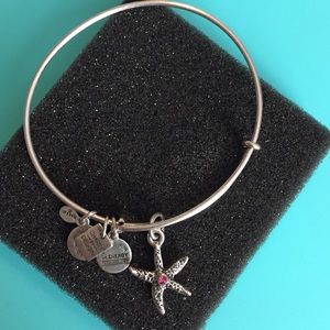 Alex and Ani Preowned Starfish bangle