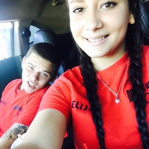 Meet your Posher, Elija