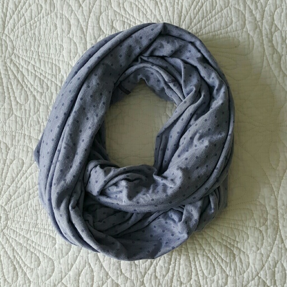 Nike Dri Fit Infiniti Scarf