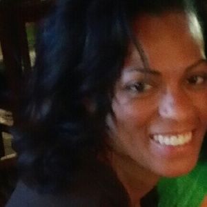 Meet your Posher, Denise