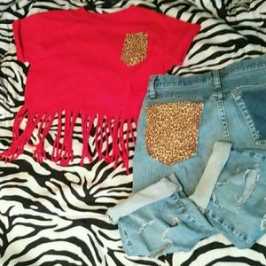 Random Topik Clothing - cheetah print tee & Shorts
