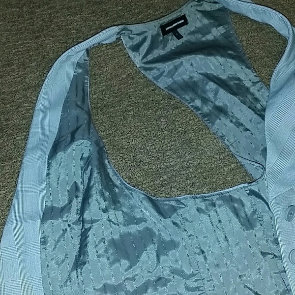 Vest - Picture 3 of 4
