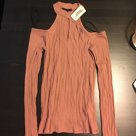 FOREVER 21 Knit top, shoulder less, long sleeve.