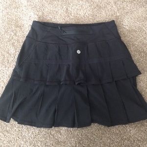 Lululemon Skirt. Size 4. Built in shorts.