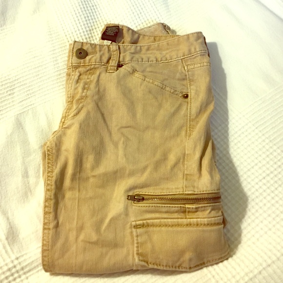 Beige cargo skinny jeans