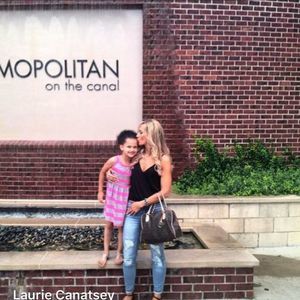 Meet your Posher, Laurie